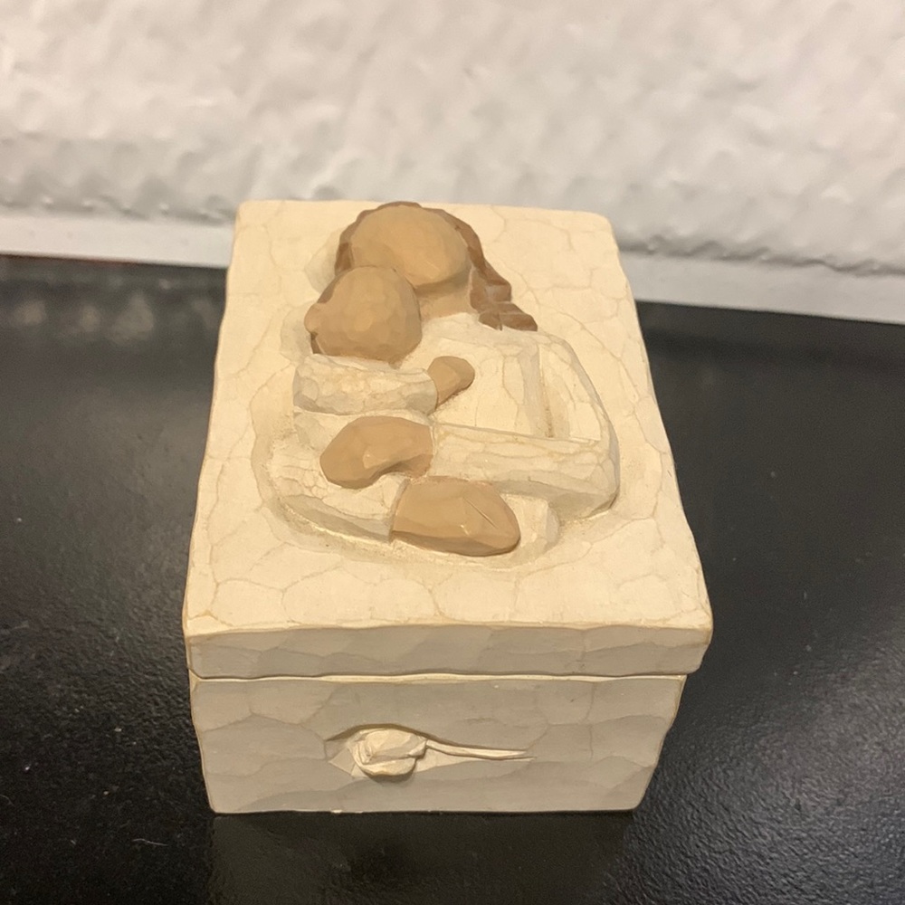 Willow Tree Keepsake Box, Friendship. Demdaco , Mother and Child